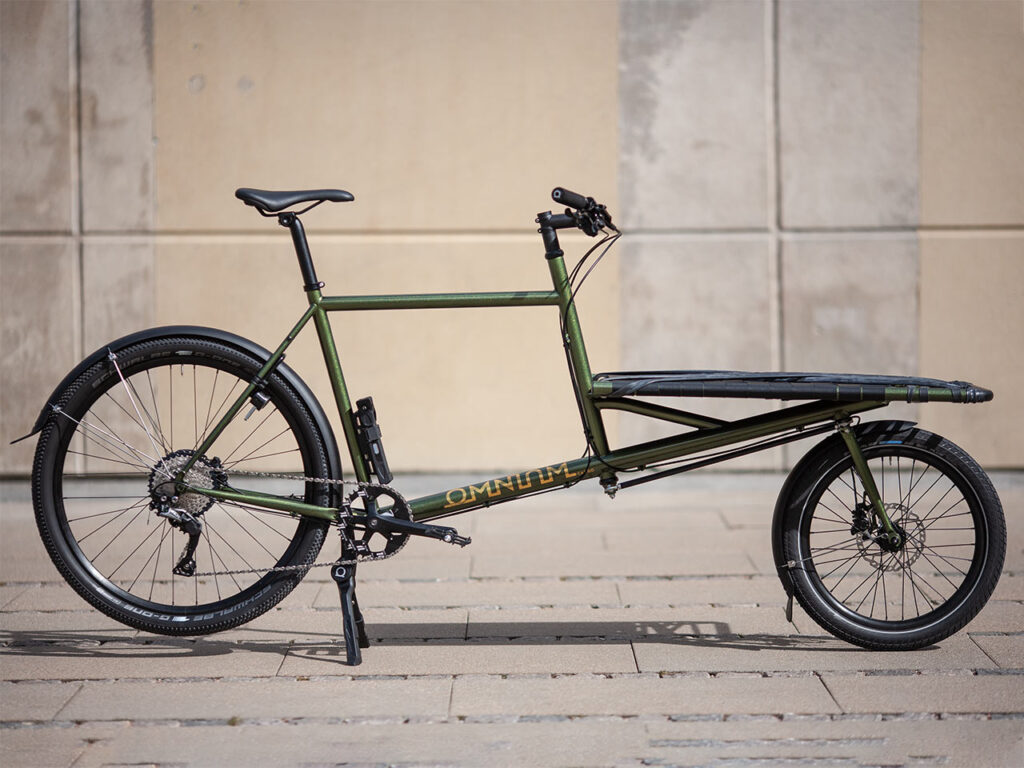 Side view of an Omnium Cargo WiFi bike
