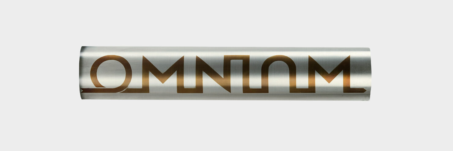 OMNIUM_2025_BRUSHED_BRONZE-FLAT-PRESS_72dpi