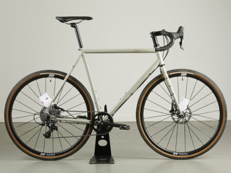 Demo CXC V3 - Glorius Grey Large - Apex 1