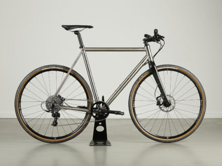 Demo Titanium CXC V3IR - Large - Apex 1