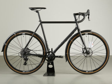 Demo CXC V4 - Pirate Black Large - Apex 1